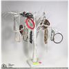 Image 1 : TREE STAND FULL OF VINTAGE BRACELETS