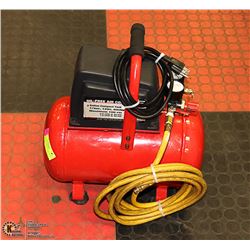3 GAL. AIR COMPRESSOR WITH HOSE