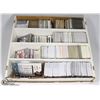Image 1 : LARGE BOX OF ASSORTED HOCKEY CARDS