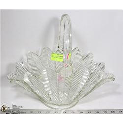 CENTERPIECE GLASS BASKET