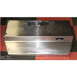 STAINLESS STEEL BROAN UNDER CABINET RANGE HOOD