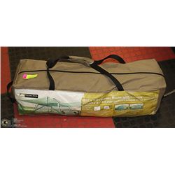 SCREENED TENT  10 BY 10