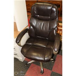 BROWN AND GOLD LEATHER STYLED OFFICE CHAIR