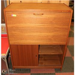VINTAGE TEAK WOOD CABINET. FURNITURE