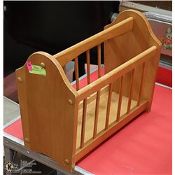 LIGHT WOOD BOOK HOLDER