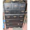 Image 1 : 5 DRAWER WOODEN DRESSER WITH BRASS HANDLES.