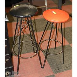 LOT OF 2 VINTAGE METAL BASE STOOLS. FURNITURE