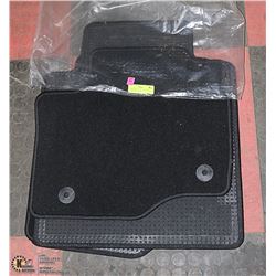 COMPLETE SET OF  2018 FORD F250 CREW CAB FLOOR