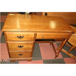 VILAS MAPLE 4 DRAWER DESK