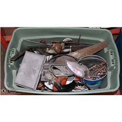 TOTE OF ASSORTED TOOLS