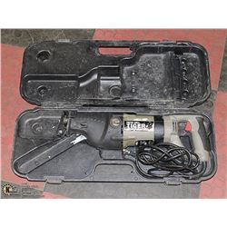 PORTER-CABLE TIGER SAW IN HARD CASE.