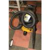 Image 1 : 12 GALLON DIRT HAWG WET- DRY VAC