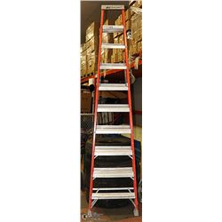 LOUISVILLE LIGHTWEIGHT 10' LADDER
