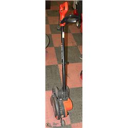 BLACK & DECKER 2 IN 1 LANDSCAPE EDGER.