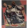 Image 1 : GROUP OF 4 VINTAGE PAIRS OF HOCKEY SKATES