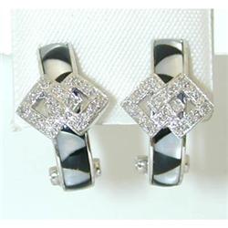 5302 14KW Gold Earrings w/ Shell/ Diamonds