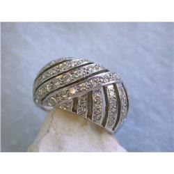5309 18k Gold Ring with Diamonds