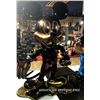 Image 6 : 151cm Mickey Mouse Laura Criell life-size figure