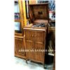 Image 1 : 1921 120cm Victor VV-110 Record Player