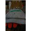 Image 1 : Assorted Gloves (8 pairs)