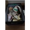 Image 1 : Box with Large Seashells (conch)