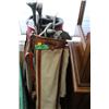 Image 1 : Cloth Golf Bag with Clubs and an Extra Golf Bag