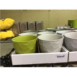 Round Pot Assorted Colors (7.5" x 7.5" x 6.5") Lot of 6