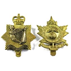 Canadian WWII Brass Cap Badges - 'Fior Go Bas' & 'Les Fusiliers de Sherbrooke - Driot Au But'. 2pcs