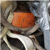 Image 3 : 4X4 CRATE STRAPS, RATCHETS 1 TONNE CHAIN FALL HEATER HOSE, SLINGS ,MISC, JACK