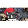 Image 3 : GLOVES, MITS