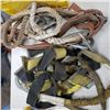 Image 1 : CHAINS, ROPE, AND CHAINFALL ARREST