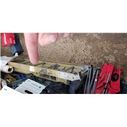 HEAVY DUTY EXTENDABLE LADDER