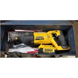 20V MAX DEWALT RECIPROCATING SAW W/ BLADE