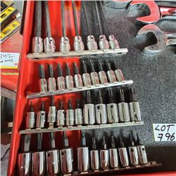 MAC SOCKET SET