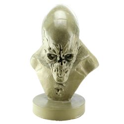 Lot #37 - ALIEN RESURRECTION (1997) - Newborn Alien Maquette