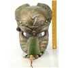 Image 10 : Lot #52 - AVP: ALIEN VS. PREDATOR (2004) - Patinated Elder Predator Helmet