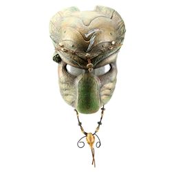 Lot #52 - AVP: ALIEN VS. PREDATOR (2004) - Patinated Elder Predator Helmet