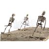 Image 6 : Lot #69 - ARMY OF DARKNESS (1992) - Miniature "Walking" Skeleton Puppets Scene