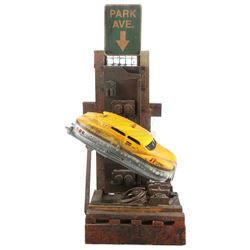 Lot #245 - FIFTH ELEMENT, THE (1997) - Flying Cab Model Miniature