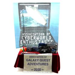 Lot #265 - GALAXY QUEST (1999) - Set of Miniature Convention Display Pieces