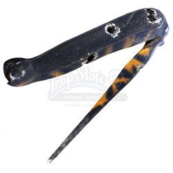 Lot #754 - STARSHIP TROOPERS (1997) - Full-Size Battle-Damaged Warrior Bug Leg