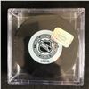 Image 2 : DENNIS HULL SIGNED BLACK HAWKS PUCK w/ HOLOGRAM