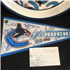 Image 2 : VANCOUVER CANUCKS COLLECTIBLES LOT (SERVING TRAY, TEAM SIGNED BANNER)