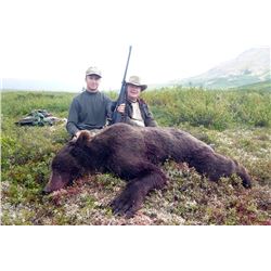 RAINY PASS LODGE - ALASKA | Grizzly/Brown Bear & Black Bear Hunt Combo