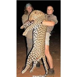 ROCHE SAFARIS | 15 DAY Mozambique Leopard Safari for one hunter and one non-hunter, includes leopard