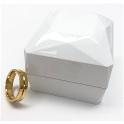 Womens Leve Gold Tone Mounted Rhinstone Wedding Band Ring