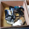 Image 2 : 2 TRAYS OF LIGHT BULBS AND ESTATE GOODS