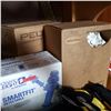 Image 2 : 3 BOXES OF NEW DISPOSABLE EAR PLUGS AND WORK GLOVES