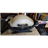 Image 2 : WEBER PORTABLE PROPANE BBQ