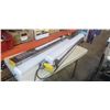Image 1 : 4 LED SHOP LIGHTS